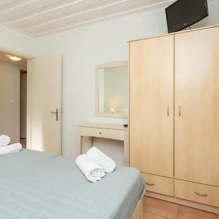 Vila Antigoni House